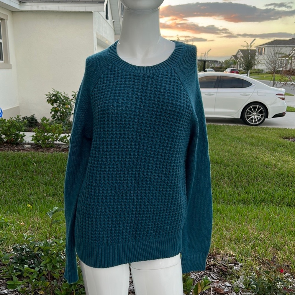 BANANA REPUBLIC SWEATER TOP SIZE M NWT